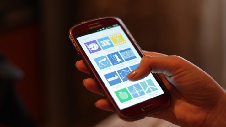 Technology workspace related to How to Choose a Safe App Before Installing It: A Privacy & Permissions Checklist